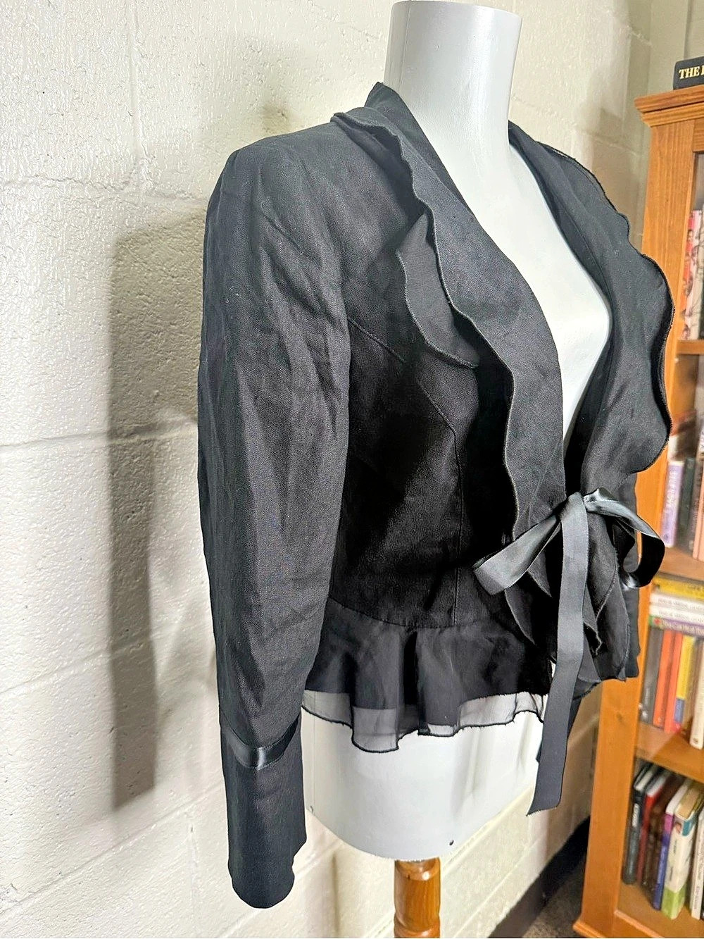 Y2k bebe Black Ruffle Tie Front Blazer Size Medium - Picture 3 of 8